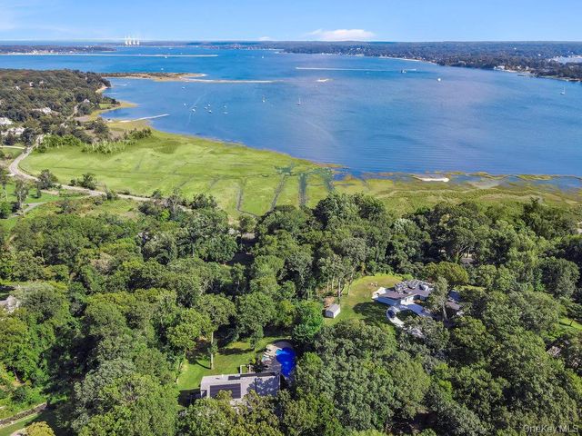 5 Coon Hollow Road, Lloyd Harbor, NY 11743