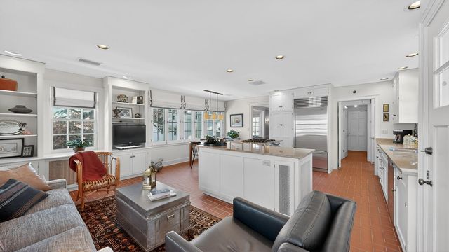 726 10th Avenue SW, Rochester, MN 55902