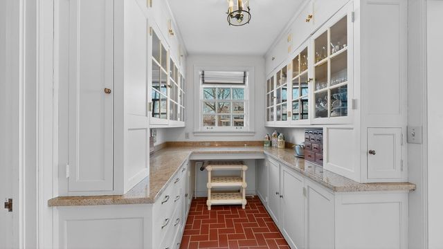 726 10th Avenue SW, Rochester, MN 55902