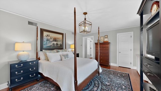 726 10th Avenue SW, Rochester, MN 55902