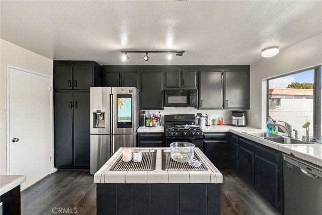 1119 E Gladwick Street, Carson, CA 90746