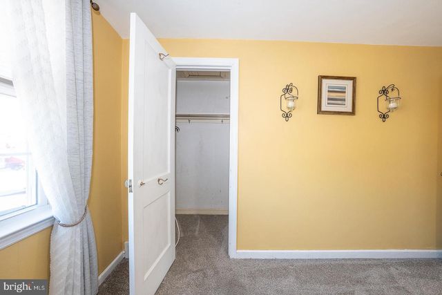 614 CRESCENT DR, Glenolden, PA 19036