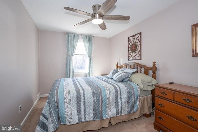 614 CRESCENT DR, Glenolden, PA 19036