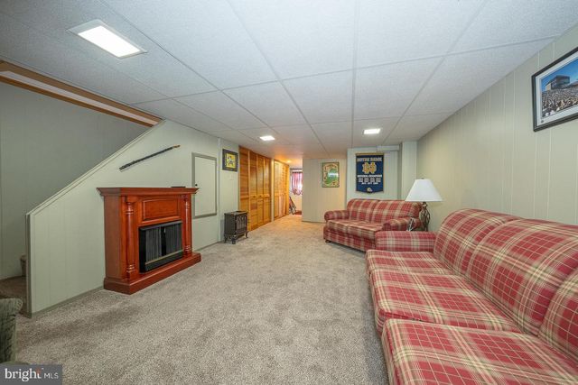 614 CRESCENT DR, Glenolden, PA 19036