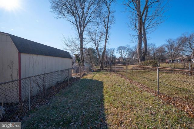 614 CRESCENT DR, Glenolden, PA 19036