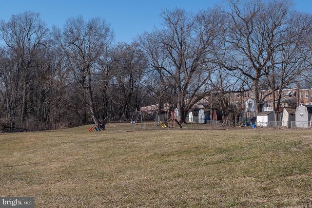 614 CRESCENT DR, Glenolden, PA 19036