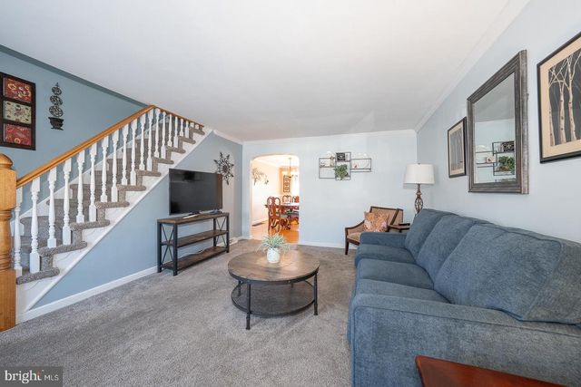 614 CRESCENT DR, Glenolden, PA 19036