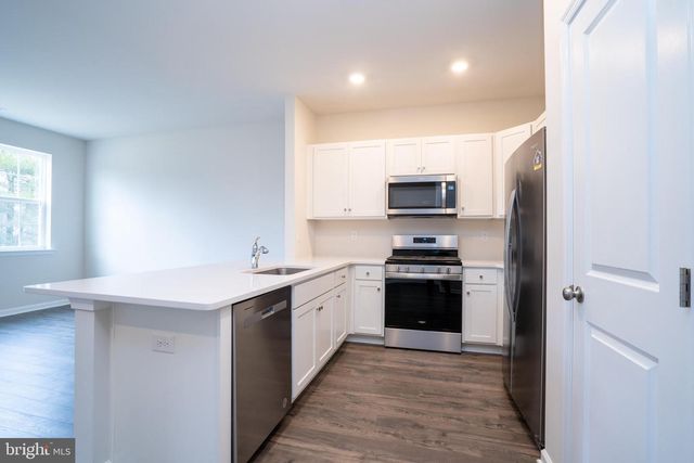 387 MAZZEO DR, Glassboro, NJ 08028