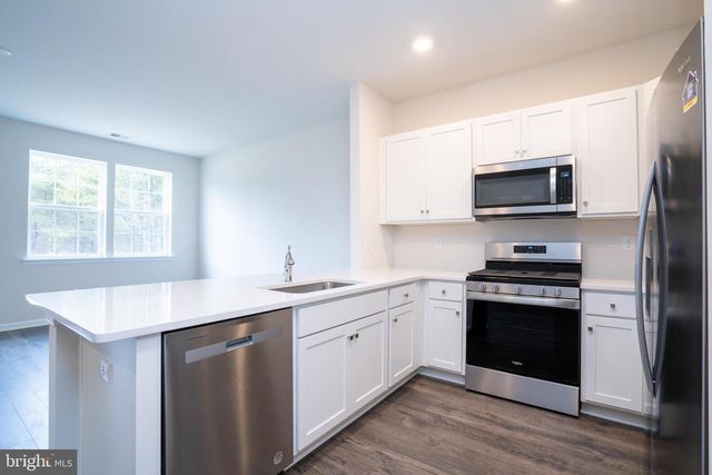 387 MAZZEO DR, Glassboro, NJ 08028