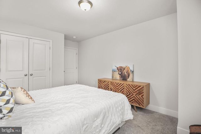 2102 LAKEVIEW PKWY, Locust Grove, VA 22508