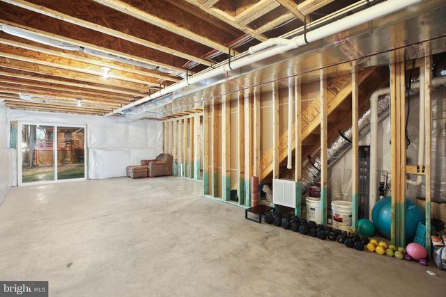 2102 LAKEVIEW PKWY, Locust Grove, VA 22508