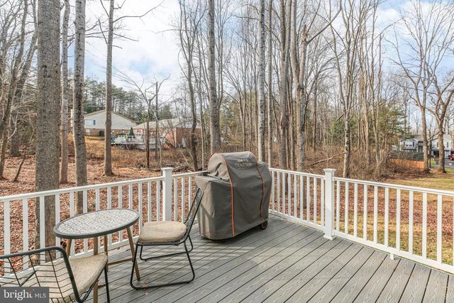 2102 LAKEVIEW PKWY, Locust Grove, VA 22508