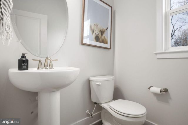 2102 LAKEVIEW PKWY, Locust Grove, VA 22508