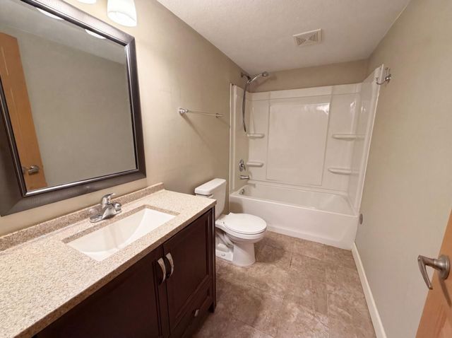 6026 Xerxes Avenue S, Edina, MN 55410