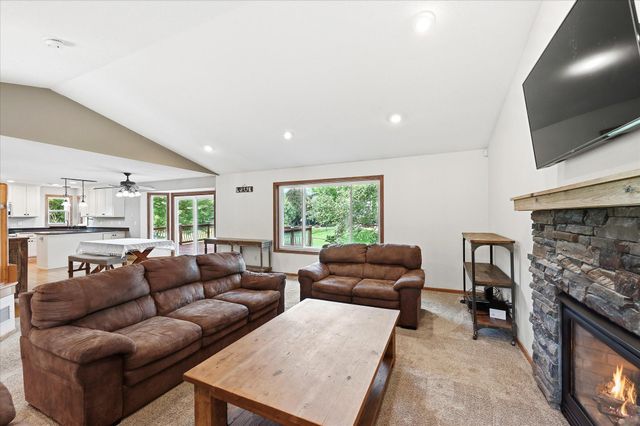 6592 Albert Court, Lino Lakes, MN 55038