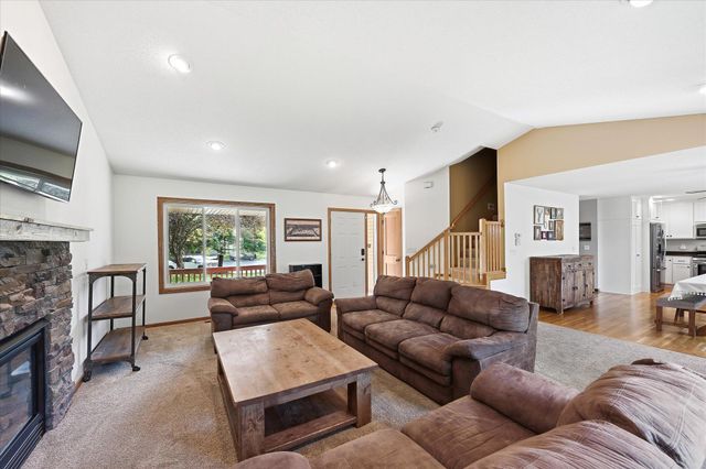 6592 Albert Court, Lino Lakes, MN 55038