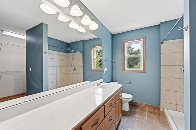 6592 Albert Court, Lino Lakes, MN 55038
