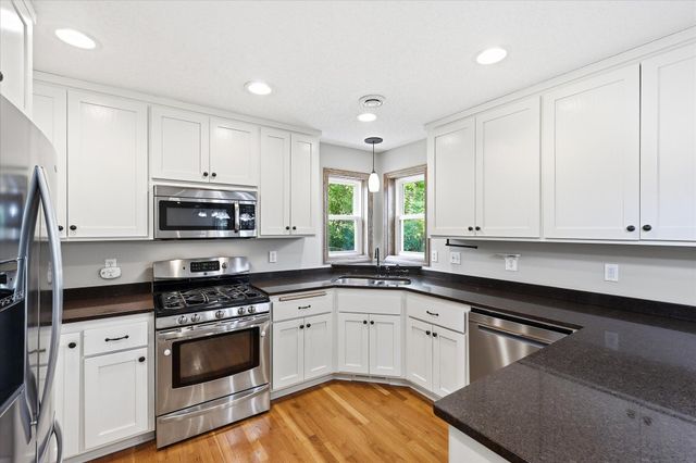 6592 Albert Court, Lino Lakes, MN 55038