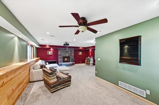 6592 Albert Court, Lino Lakes, MN 55038