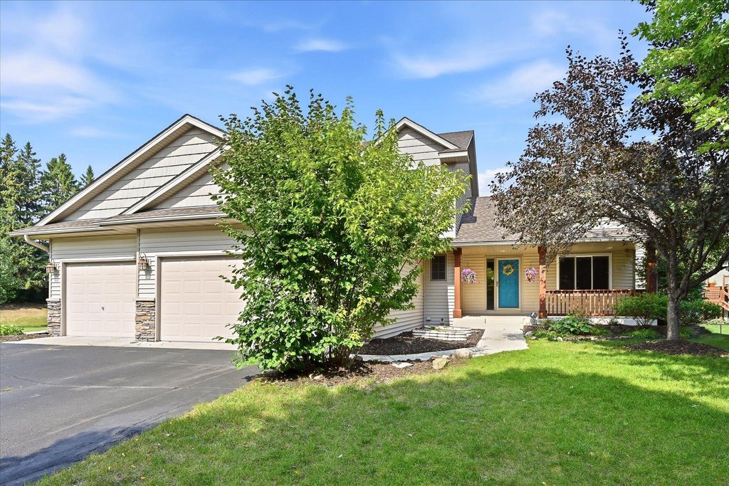 6592 Albert Court, Lino Lakes, MN 55038