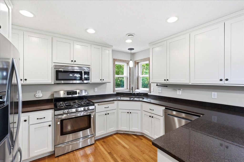 6592 Albert Court, Lino Lakes, MN 55038 — photo 2