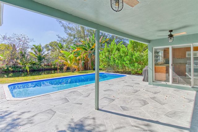 6510 NW 21st St, Sunrise, FL 33313