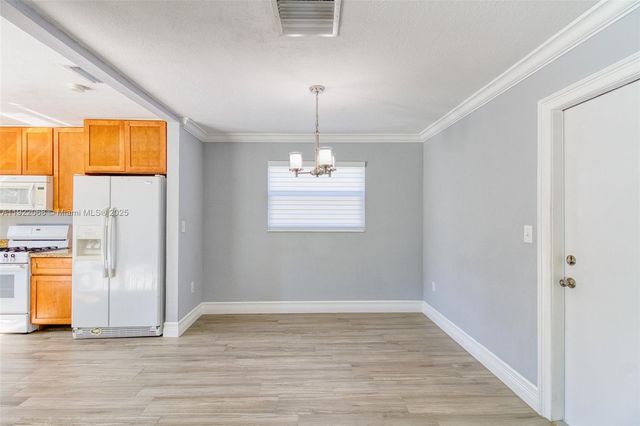 6510 NW 21st St, Sunrise, FL 33313