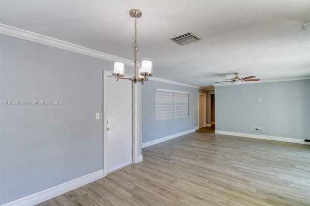 6510 NW 21st St, Sunrise, FL 33313