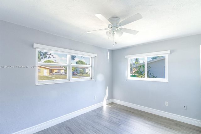 6510 NW 21st St, Sunrise, FL 33313