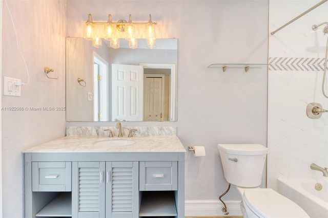 6510 NW 21st St, Sunrise, FL 33313