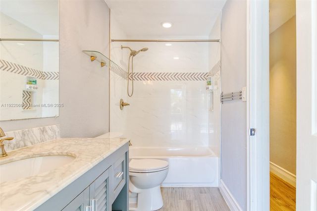 6510 NW 21st St, Sunrise, FL 33313