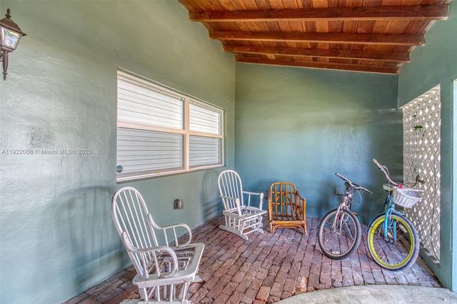 6510 NW 21st St, Sunrise, FL 33313