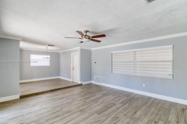 6510 NW 21st St, Sunrise, FL 33313