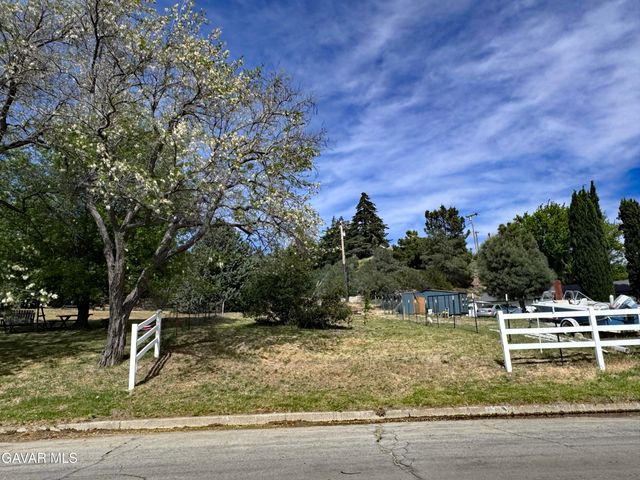 Ranch Club Rd & Kiptree Dr, Lake Elizabeth, CA 93532