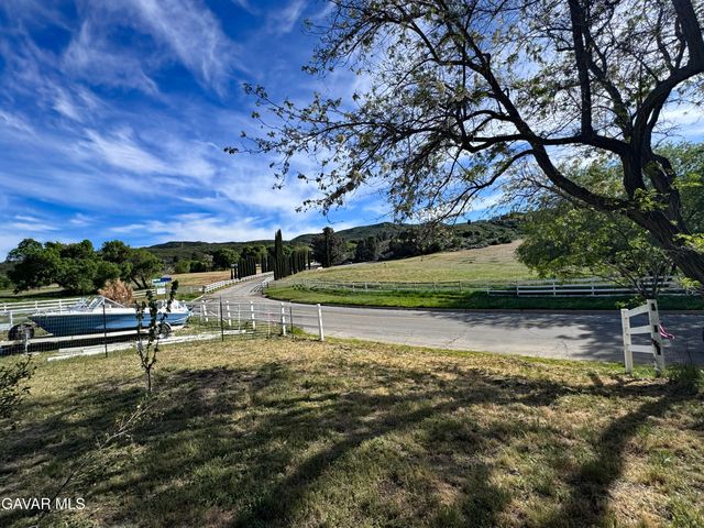 Ranch Club Rd & Kiptree Dr, Lake Elizabeth, CA 93532