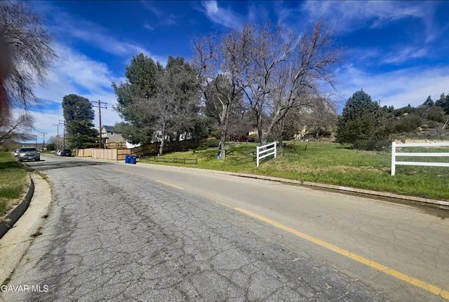Ranch Club Rd & Kiptree Dr, Lake Elizabeth, CA 93532