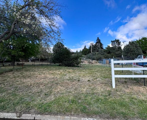 Ranch Club Rd & Kiptree Dr, Lake Elizabeth, CA 93532