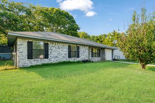 450 Faucett Street, Blossom, TX 75416