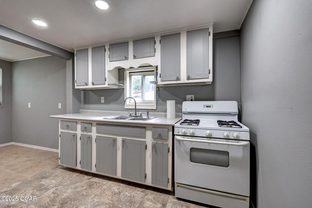 409 Club Street, Joplin, MO 64801