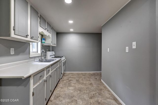 409 Club Street, Joplin, MO 64801