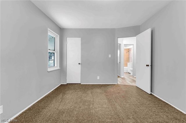 26450 Drakefield Avenue, Euclid, OH 44132