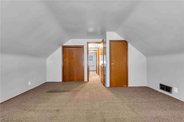26450 Drakefield Avenue, Euclid, OH 44132