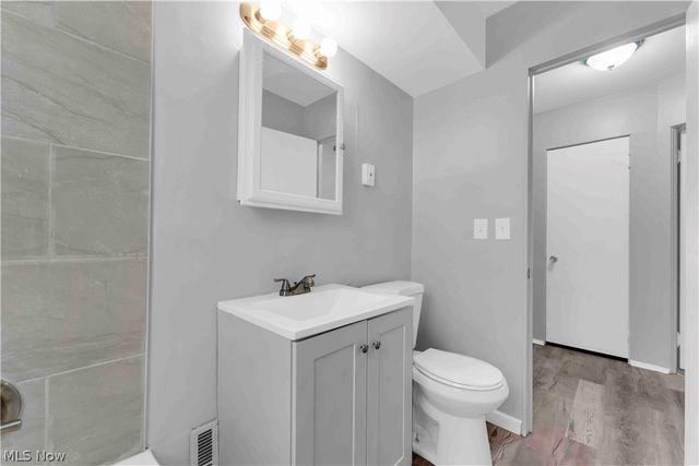26450 Drakefield Avenue, Euclid, OH 44132