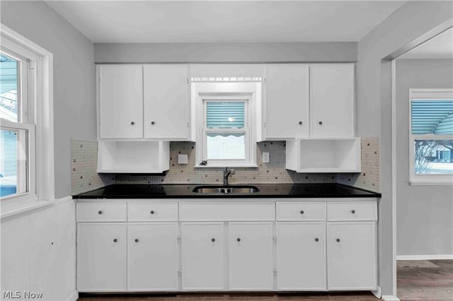 26450 Drakefield Avenue, Euclid, OH 44132
