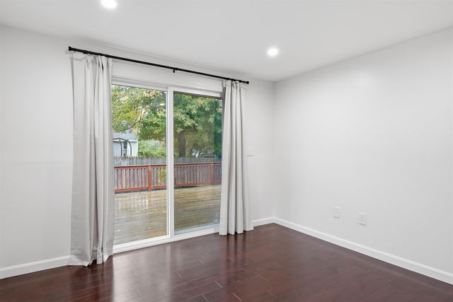 8 Edwards Street, Salem, NH 03079