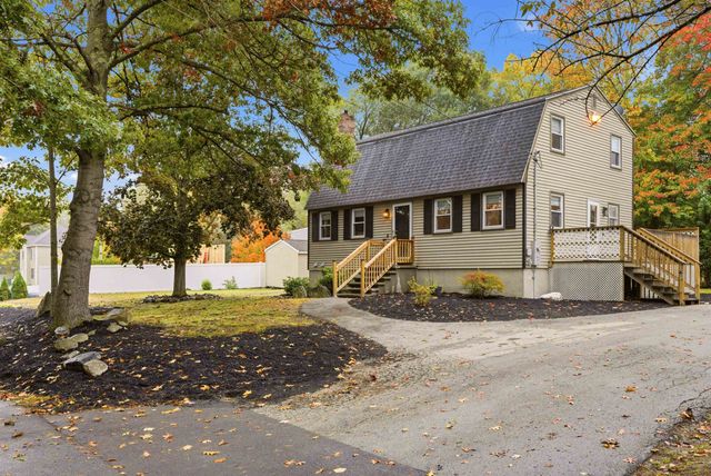 8 Edwards Street, Salem, NH 03079