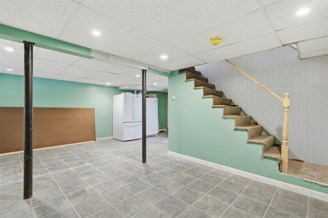 8 Edwards Street, Salem, NH 03079