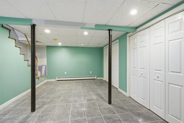 8 Edwards Street, Salem, NH 03079