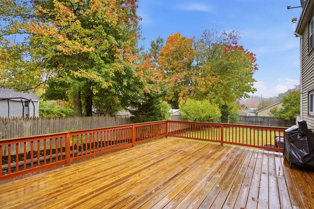 8 Edwards Street, Salem, NH 03079
