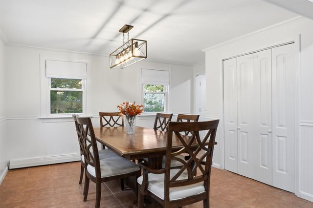 8 Edwards Street, Salem, NH 03079